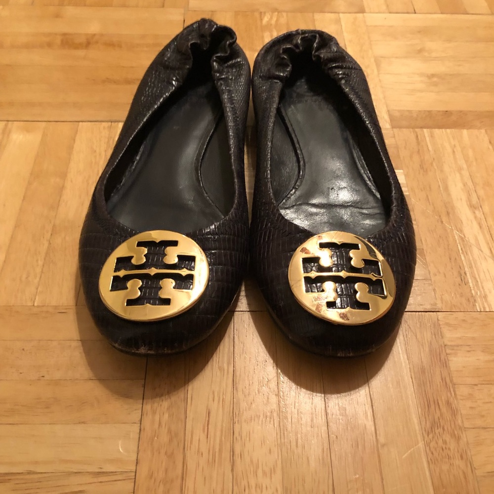 Tory Burch reva flat in navy croc 8.5